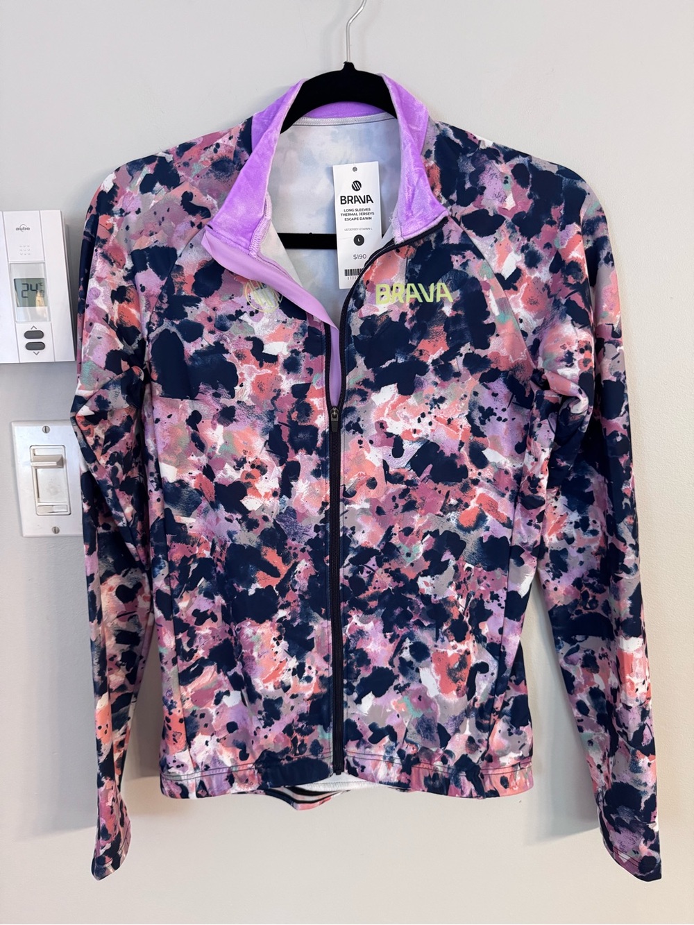 Brava Athletic Women's Multi-Print Zip Jacket size Large
